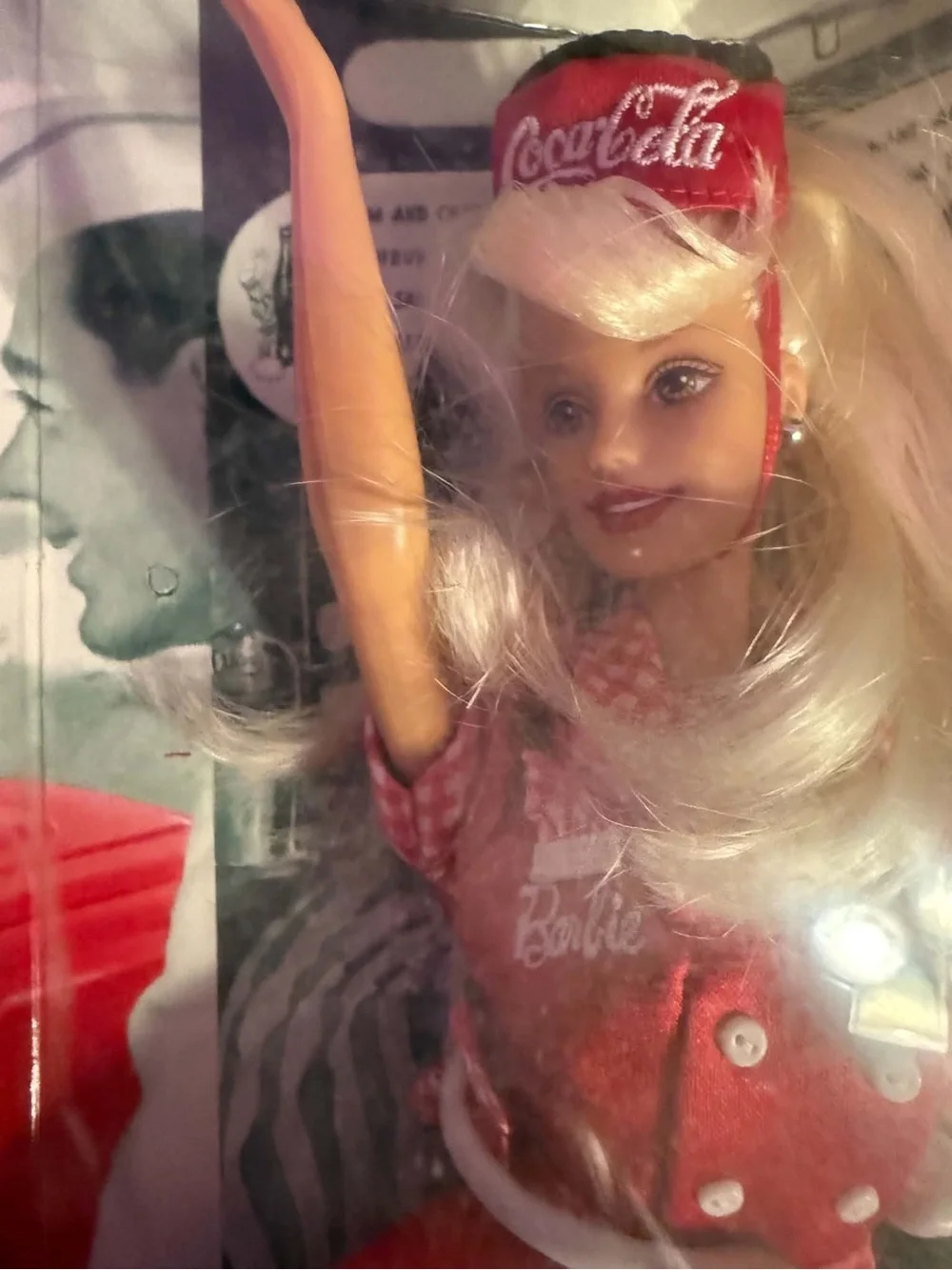 Barbie 1st in series Coca-Cola Collectors Edition Waitress Diner 1998 NRFB